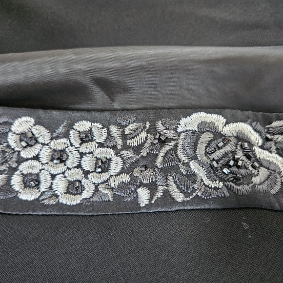 JNY bias cut Embroidered Silk straps Jones New York dress LBD Size 10 - Picture 16 of 16